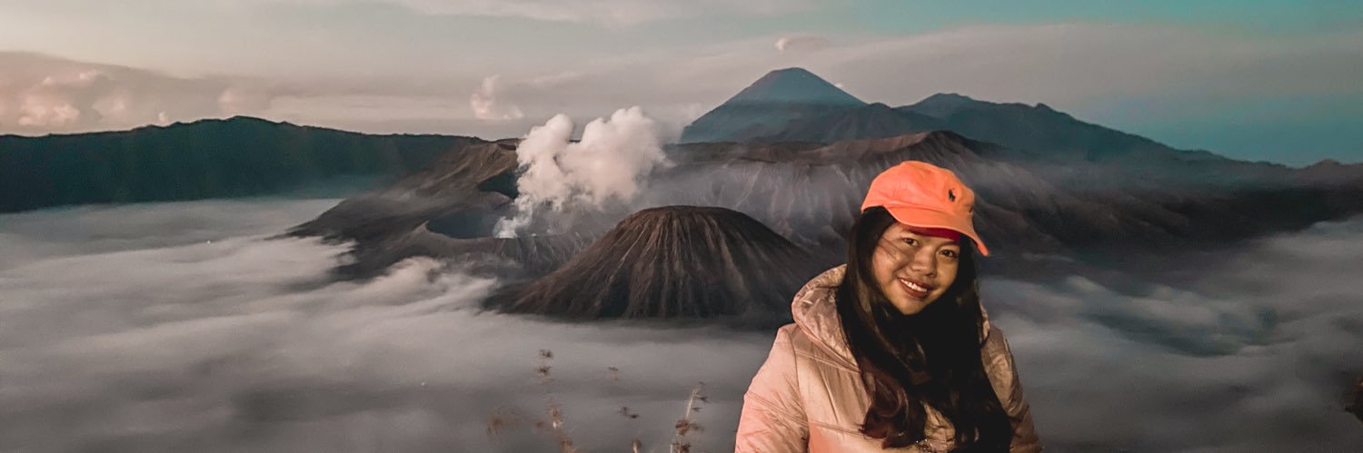 deastefannie's profile banner image