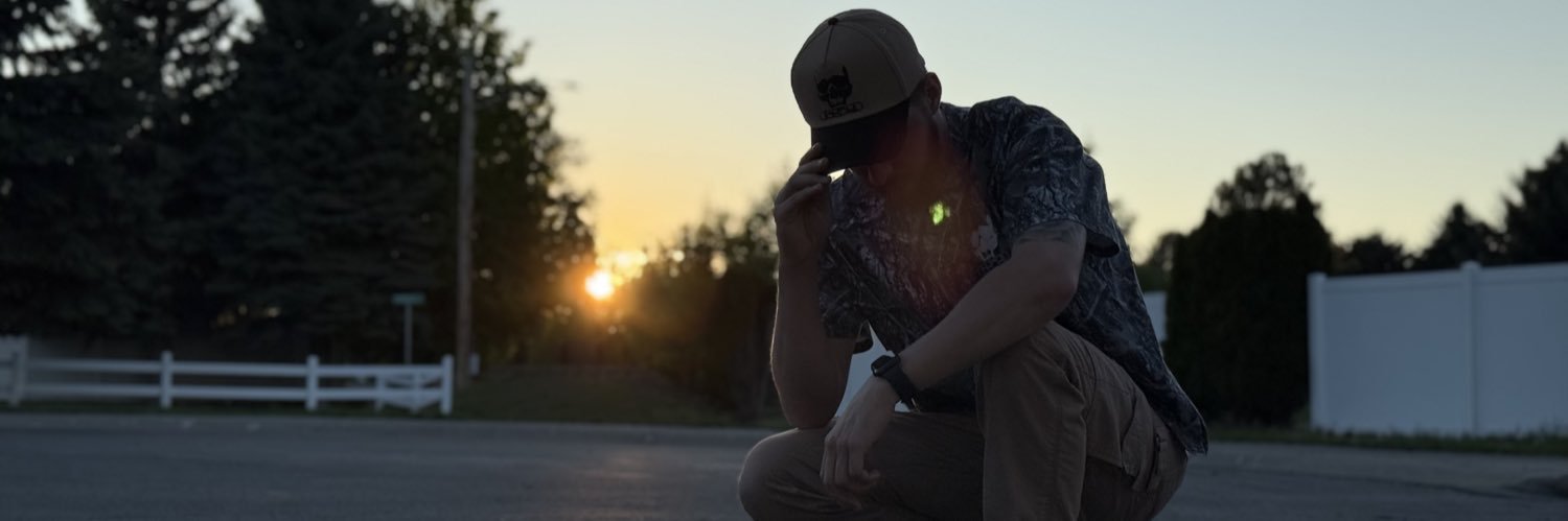 at_riv's profile banner image