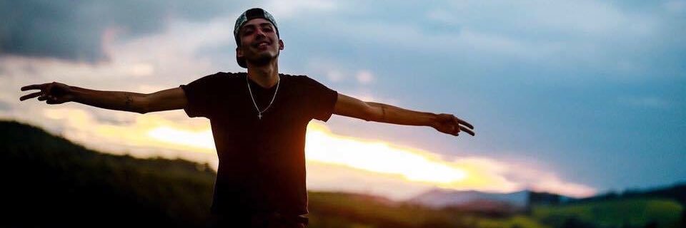 weschaagas's profile banner image