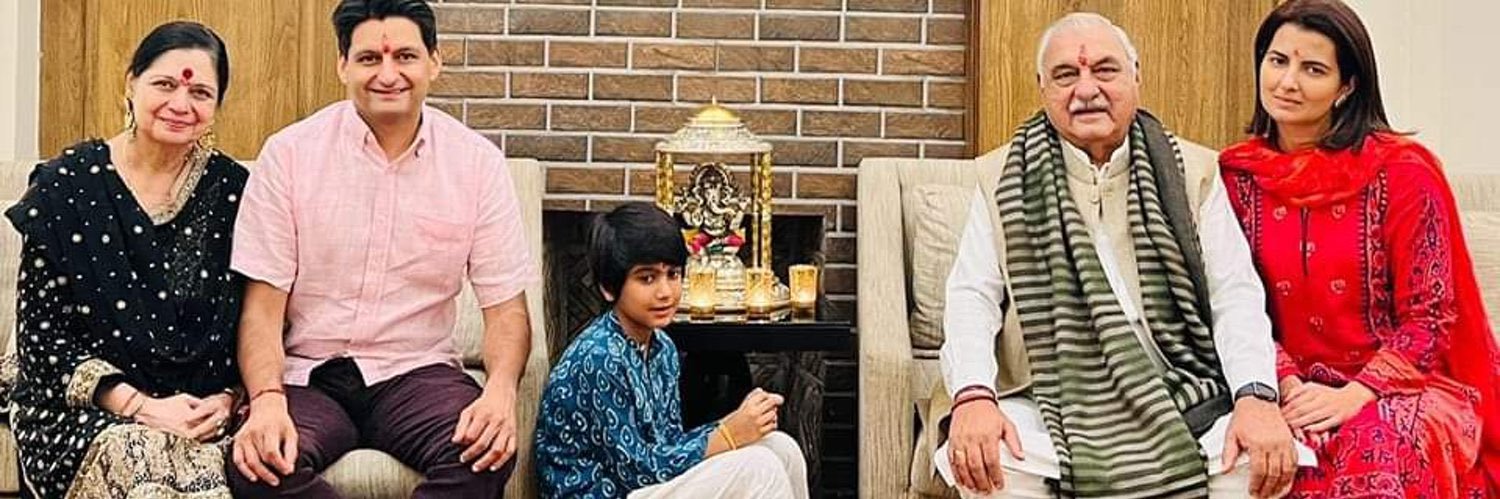 DHARMENDER LAMBA🇮🇳 banner