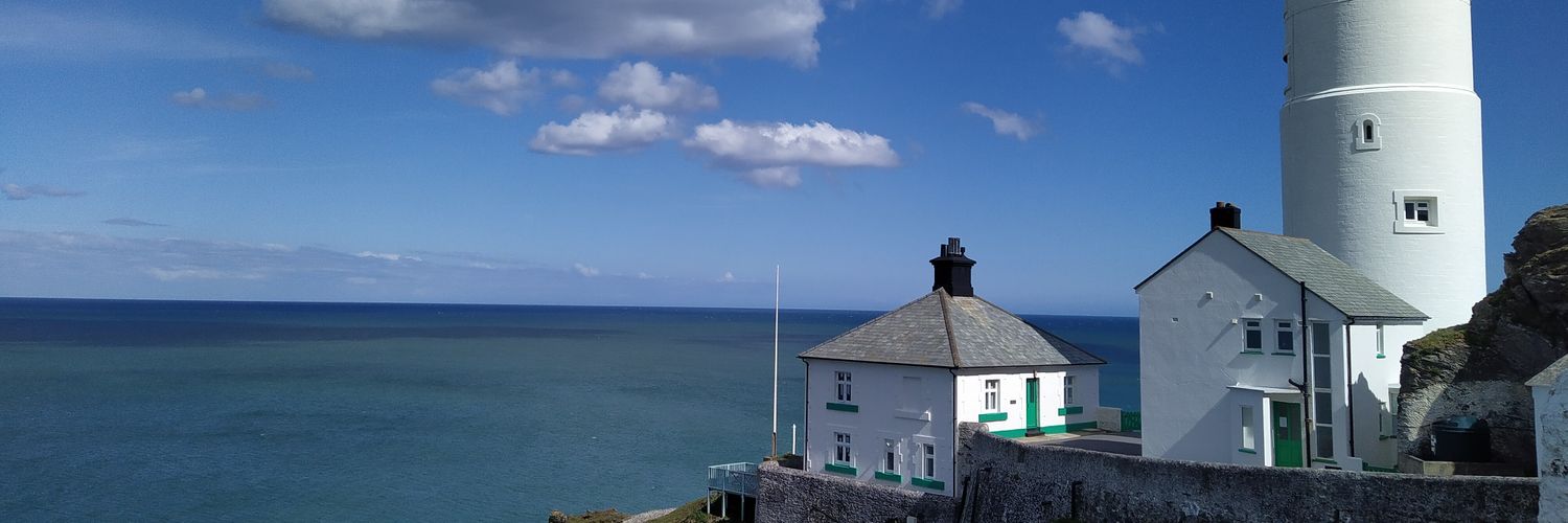 Dr Ekaterina (Kat) Aristovich 💙 banner