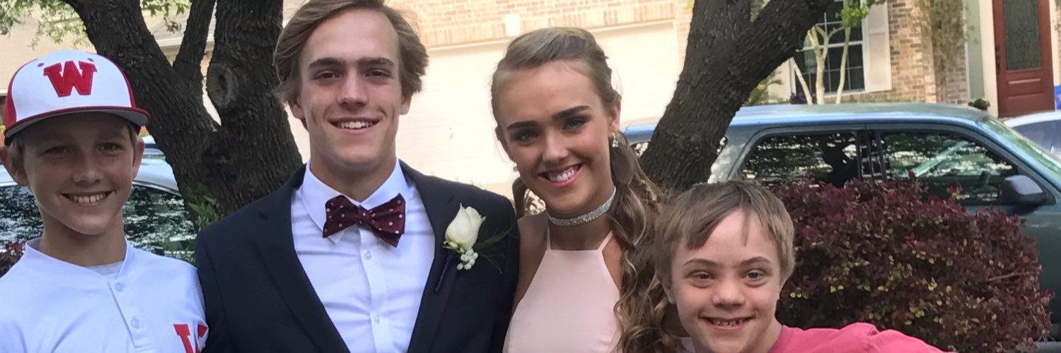 mackymom's profile banner image