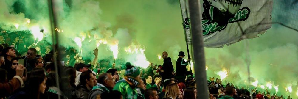momeil09's profile banner image