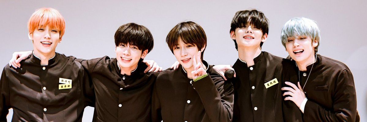 adorenaka's profile banner image