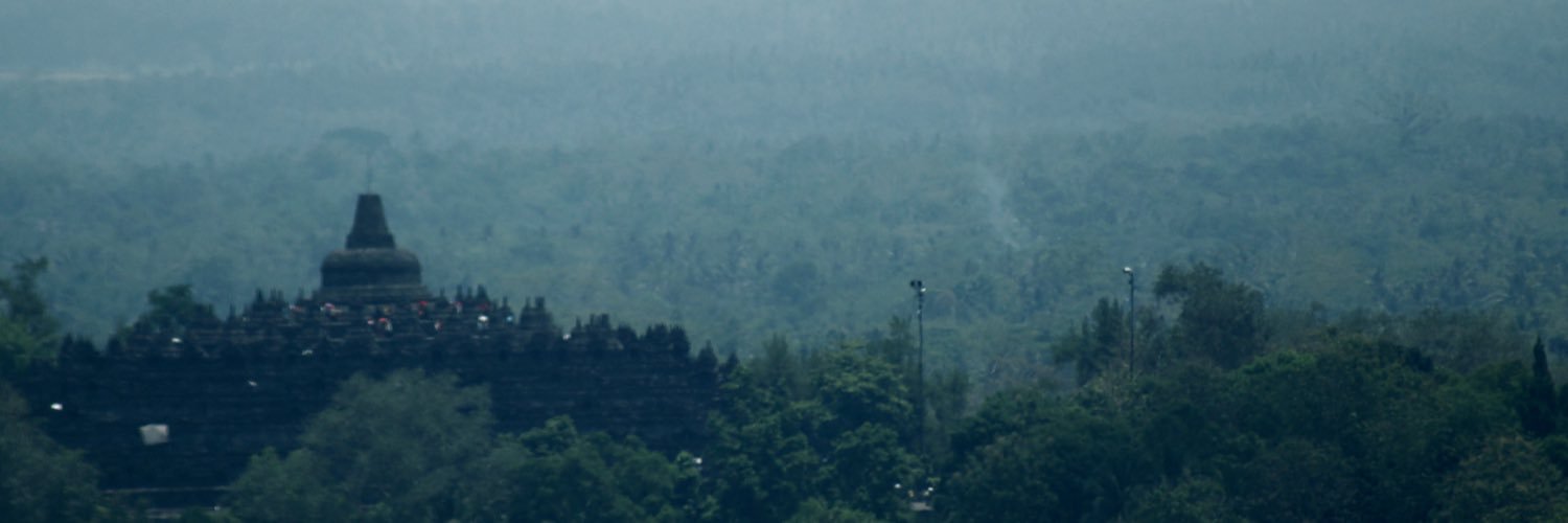 akuaci's profile banner image