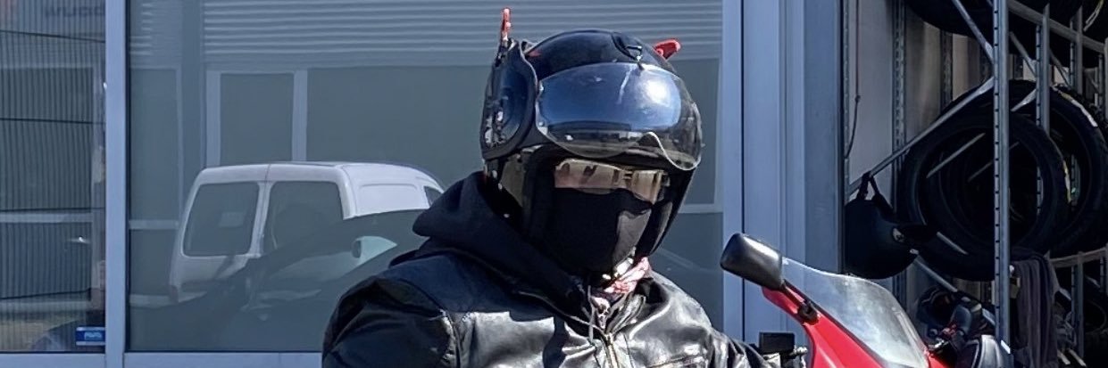 zinodinan's profile banner image