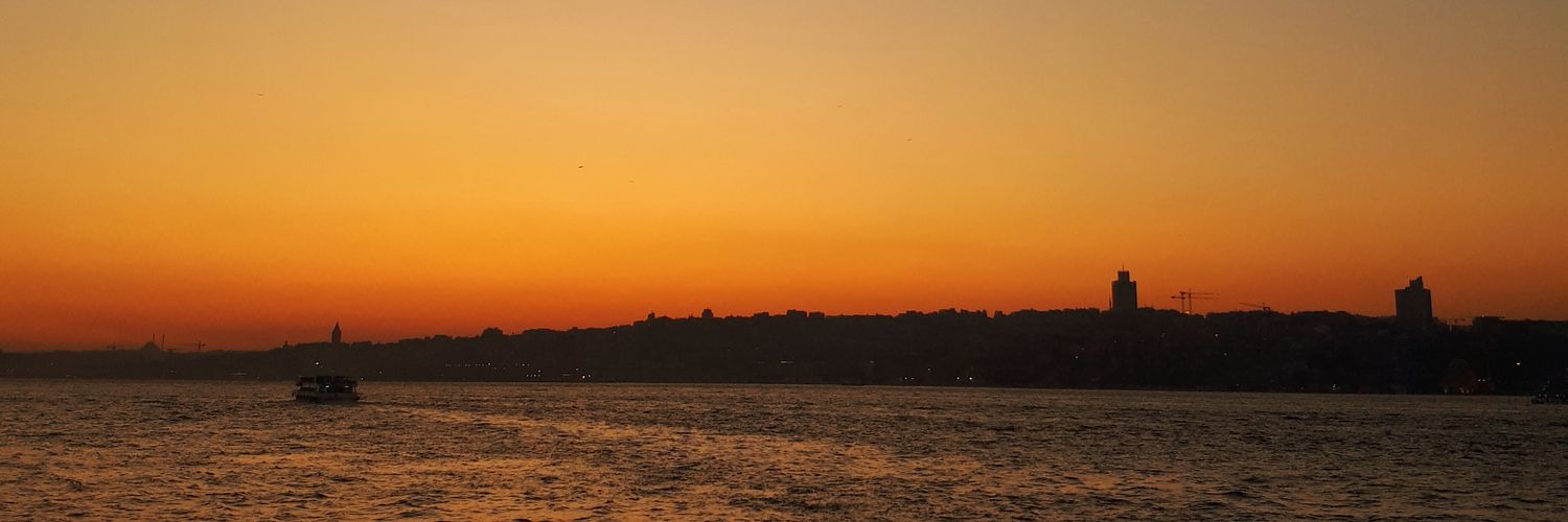 rumcumm's profile banner image