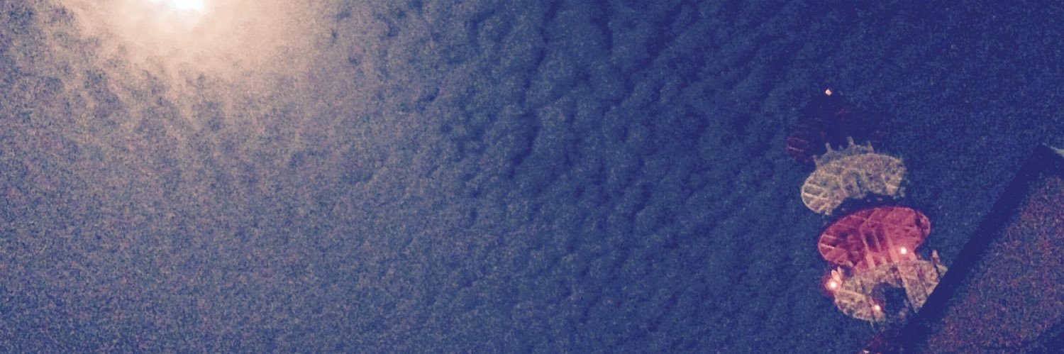 go_tone's profile banner image