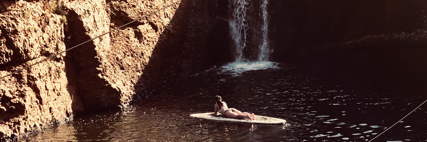 CJay🏄🏽‍♀️ banner