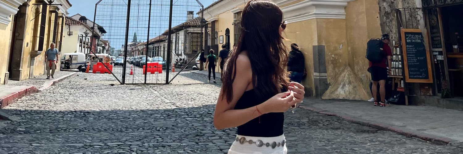 karlasrm1's profile banner image