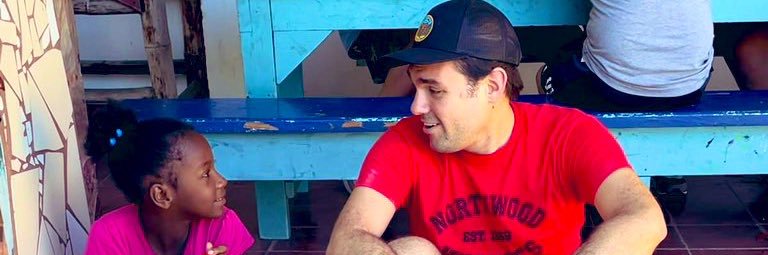 Enrique Castro banner