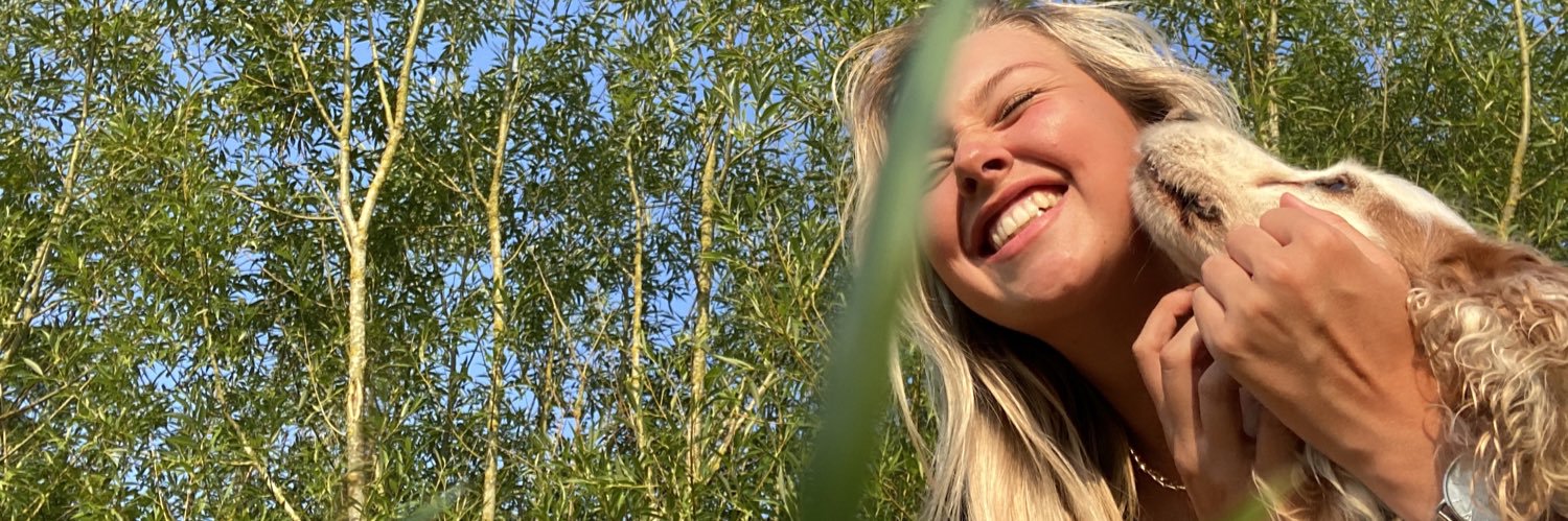 ellen_ayres09's profile banner image
