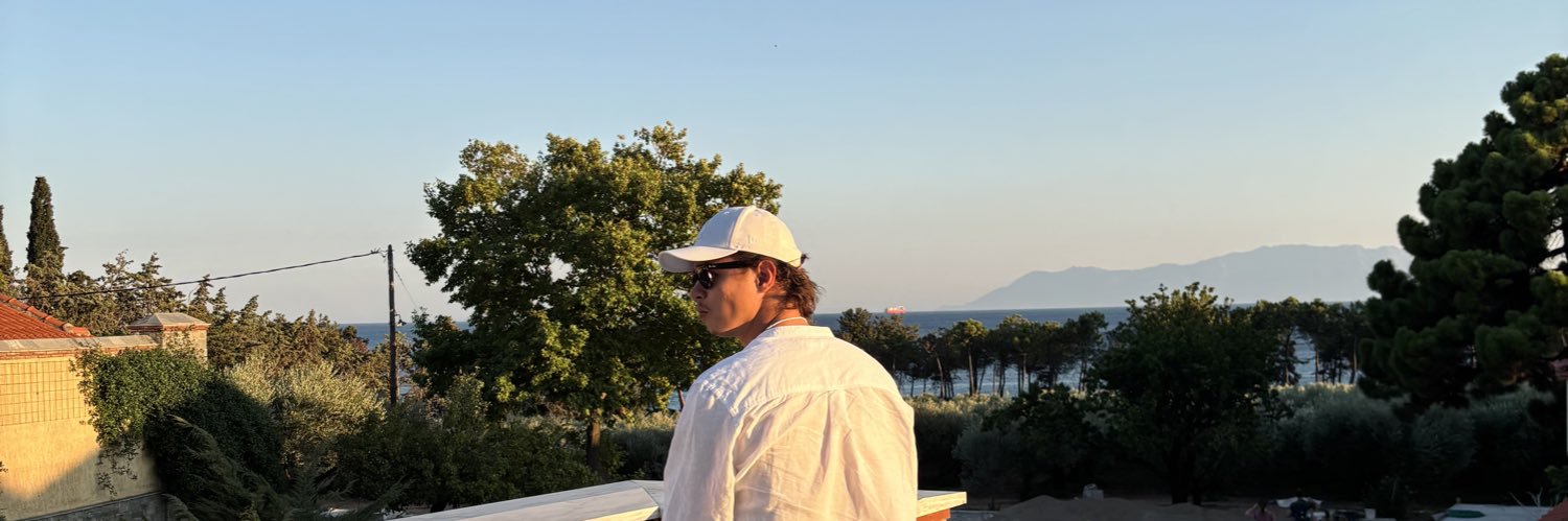 sefestweet's profile banner image