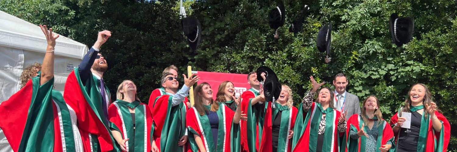 Prof Andrew R Thompson 💙 banner