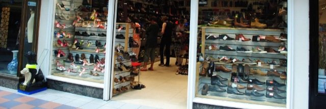 Murray's Shoes banner