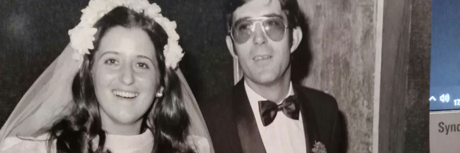 abuelacharo's profile banner image