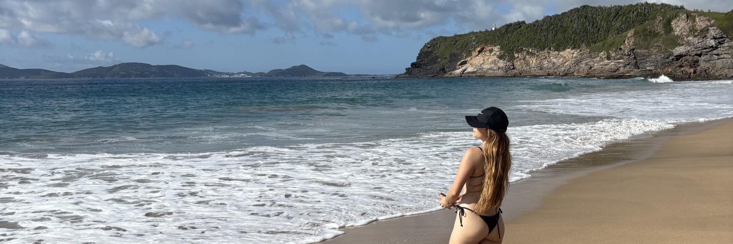 claracamp0s's profile banner image