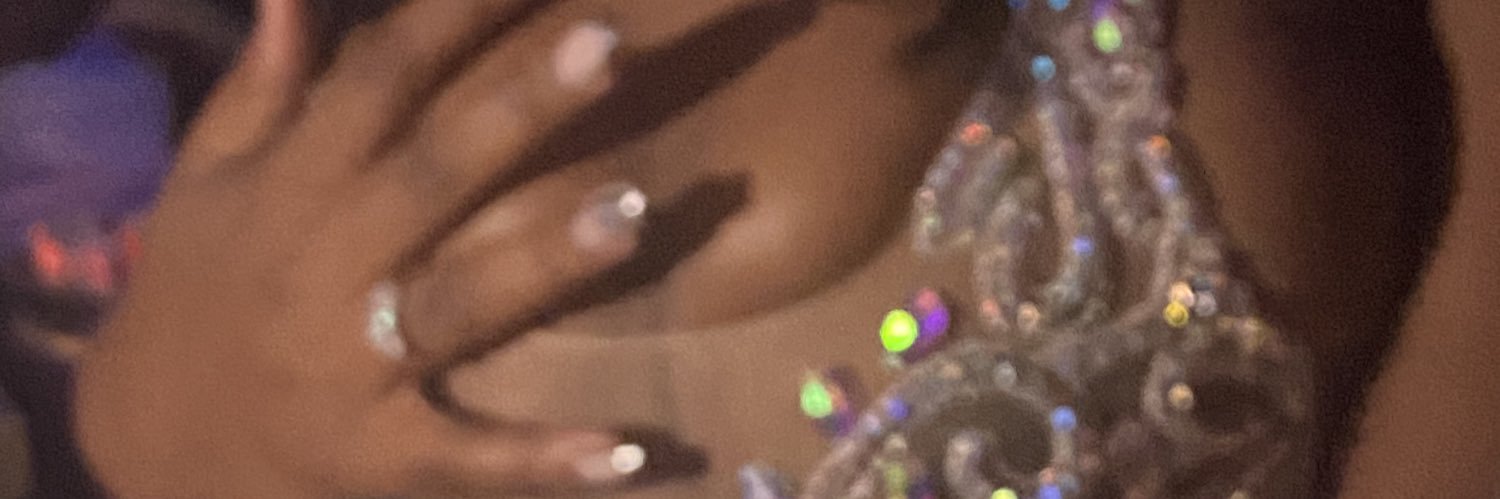 xogloria's profile banner image