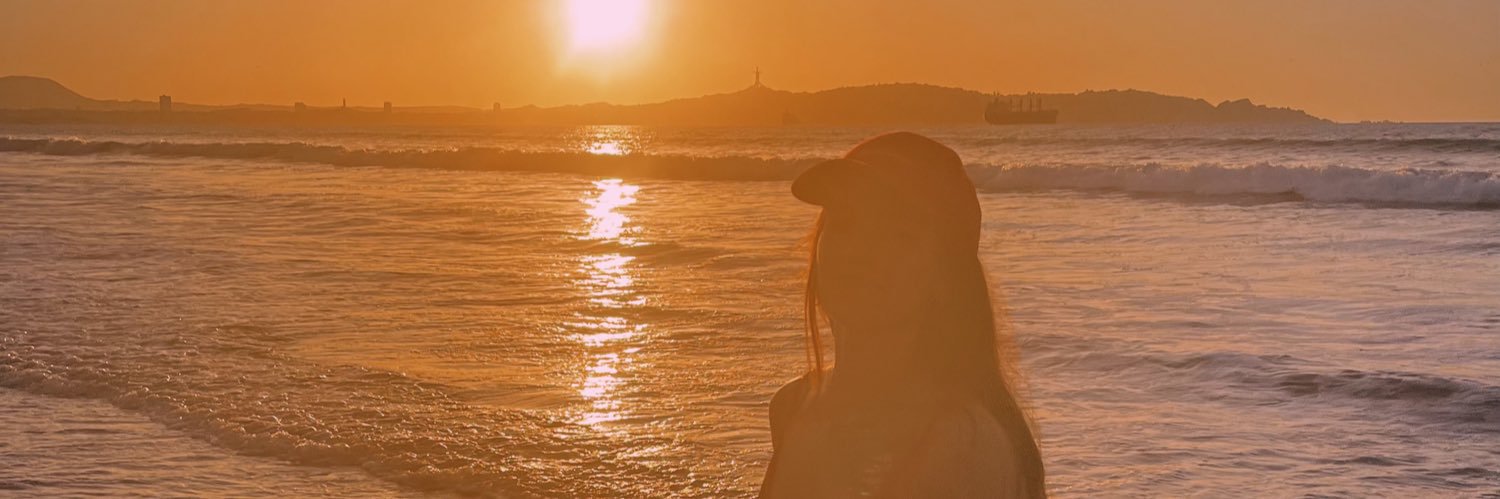 vikicarmona_'s profile banner image