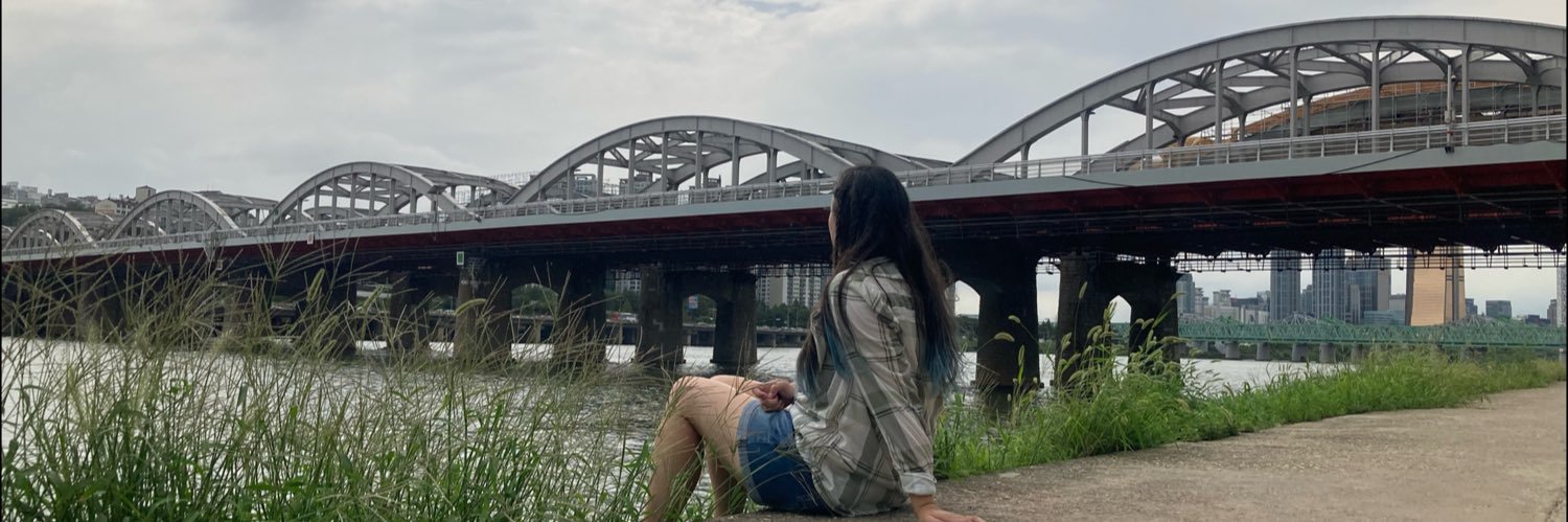 lilacmoth13's profile banner image
