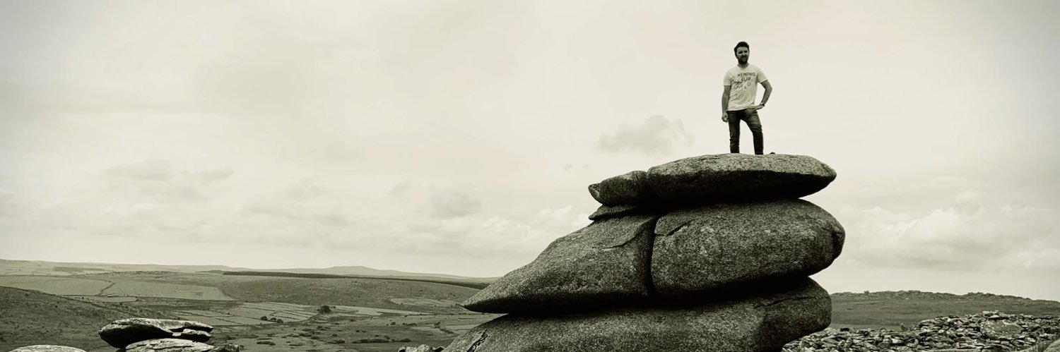 leesanlv426's profile banner image