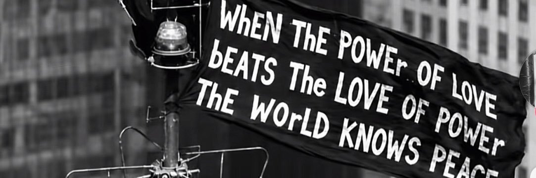 Louanneath's profile banner image