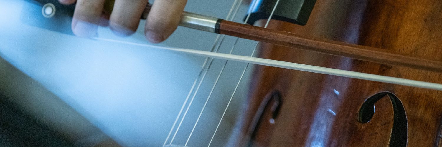 hollaver's profile banner image