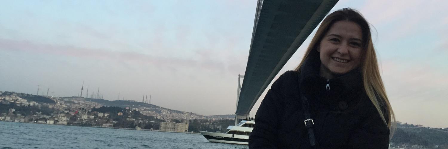 ozgeeren's profile banner image
