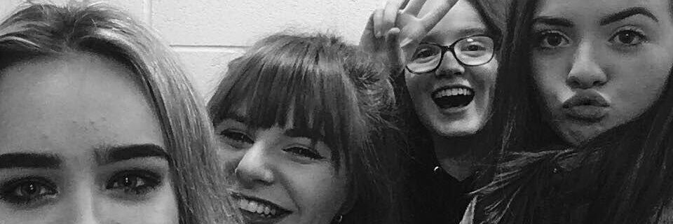 chloe_374's profile banner image