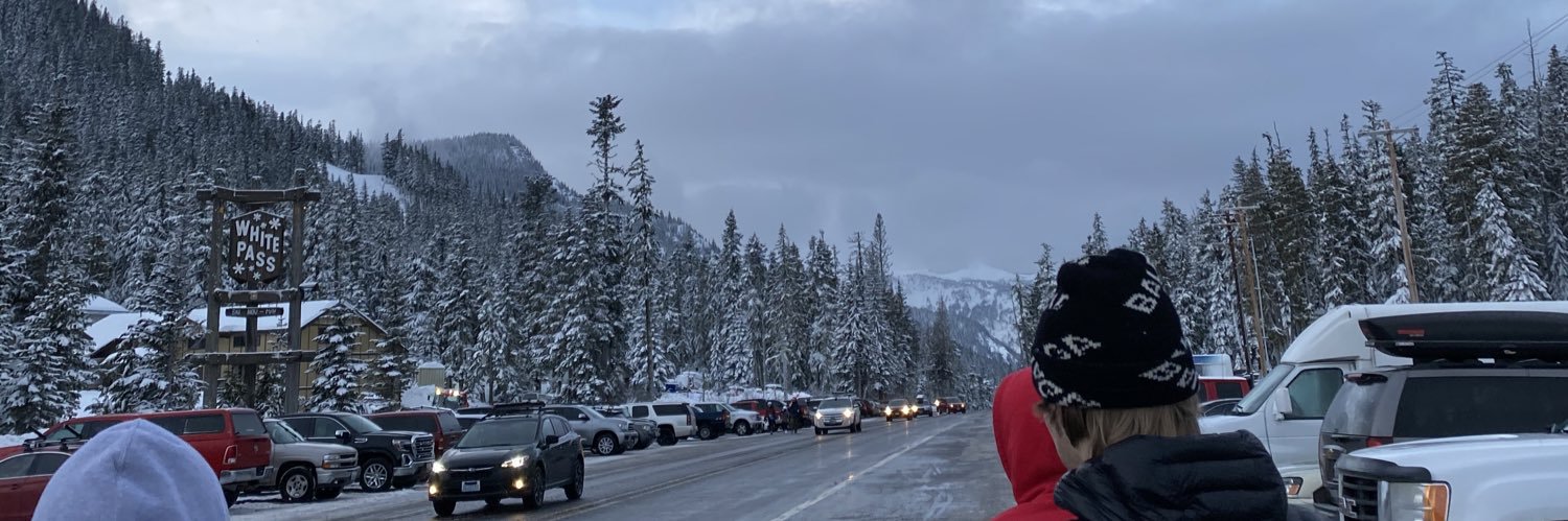 dlishis's profile banner image