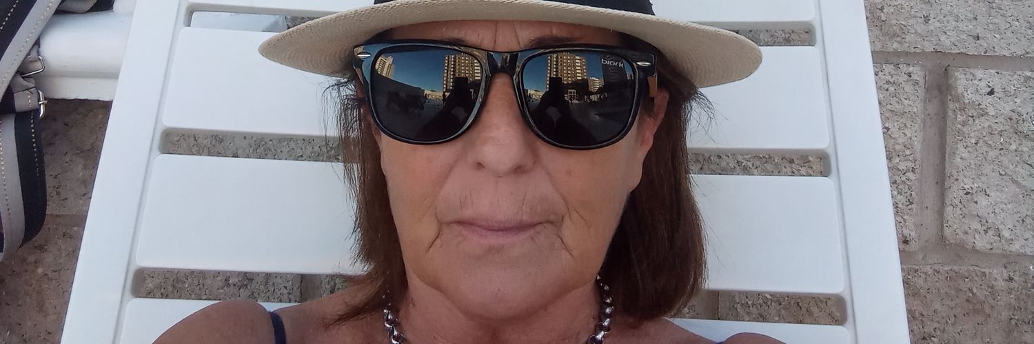 susymurature2's profile banner image