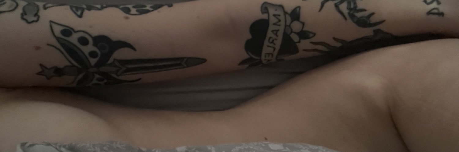 crayellaa's profile banner image