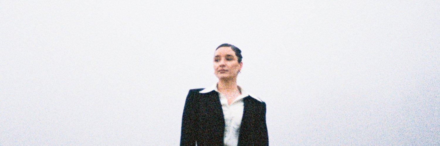 Laura Roy banner