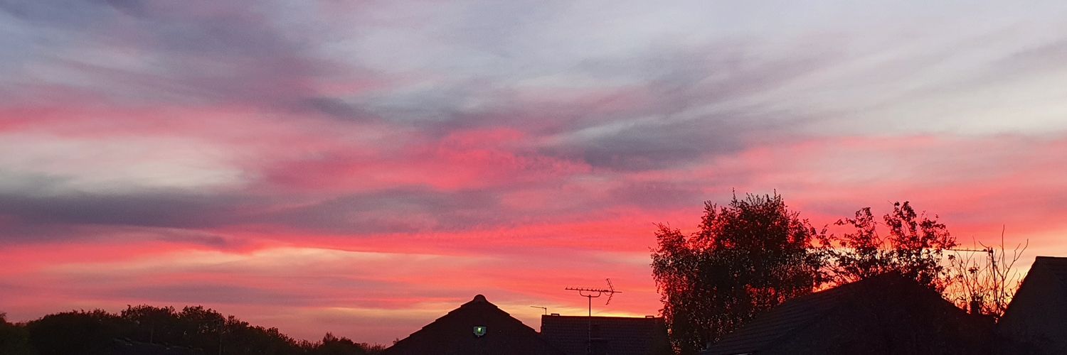 Rob Moore 🌈🌈🎮🏃🏻‍♂️👓 banner