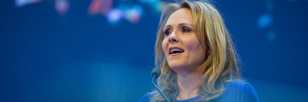 Lindacath's profile banner image