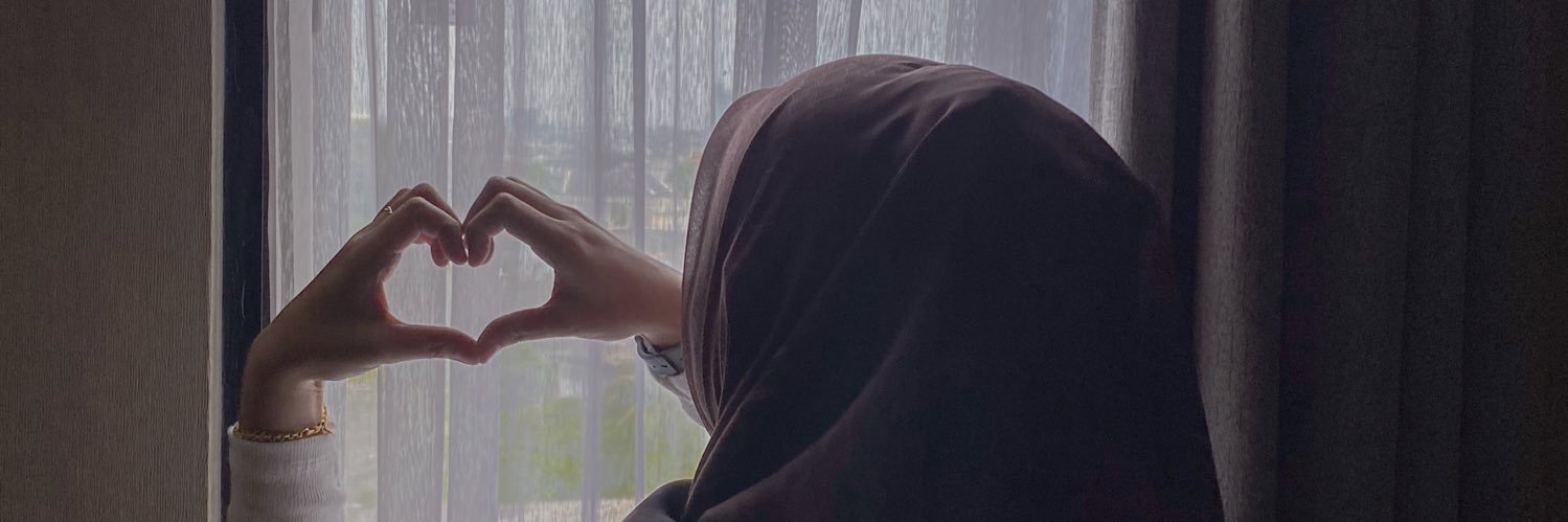 cuttmuniraaa's profile banner image