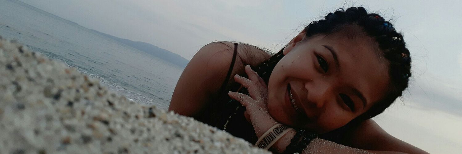 chiiicastillo's profile banner image
