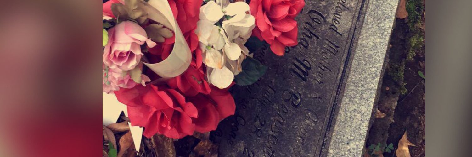 QueenWithMe_'s profile banner image