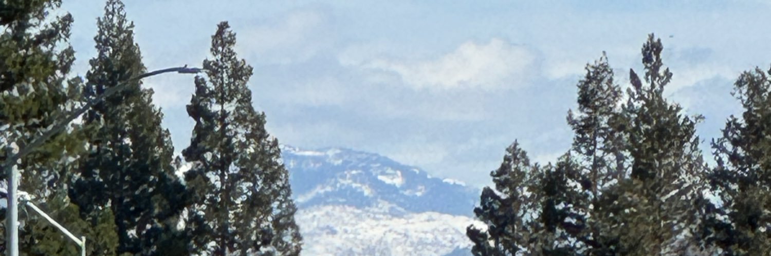 miythuye's profile banner image