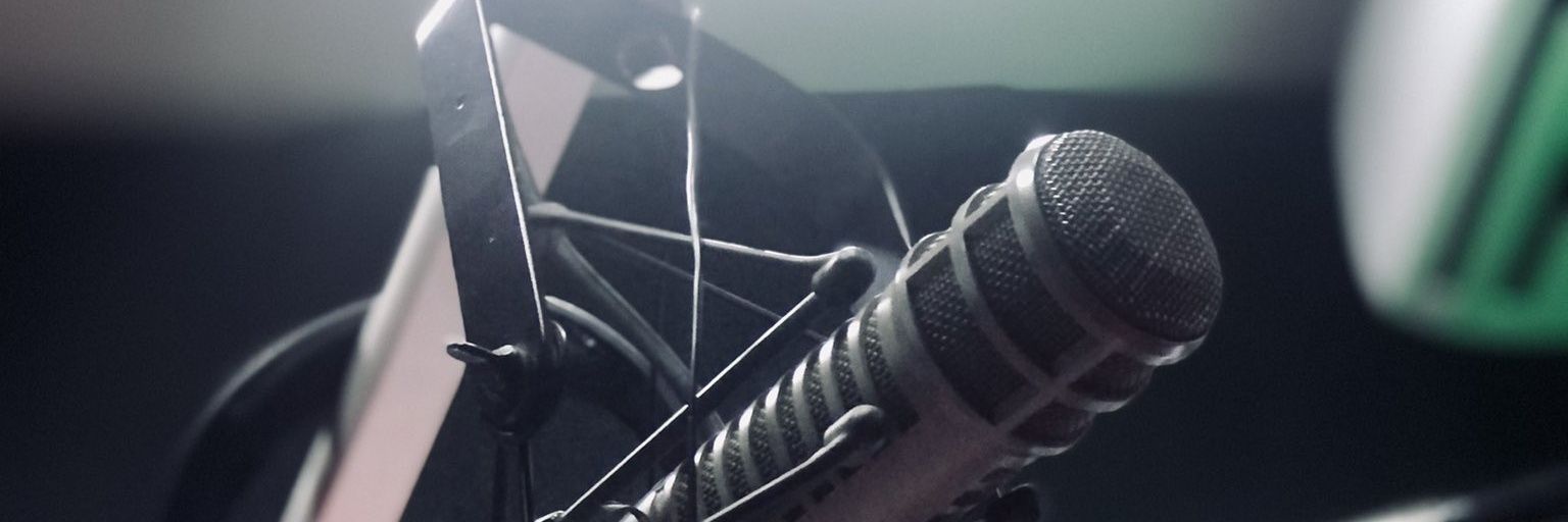 PresentlyLJ🎙 banner