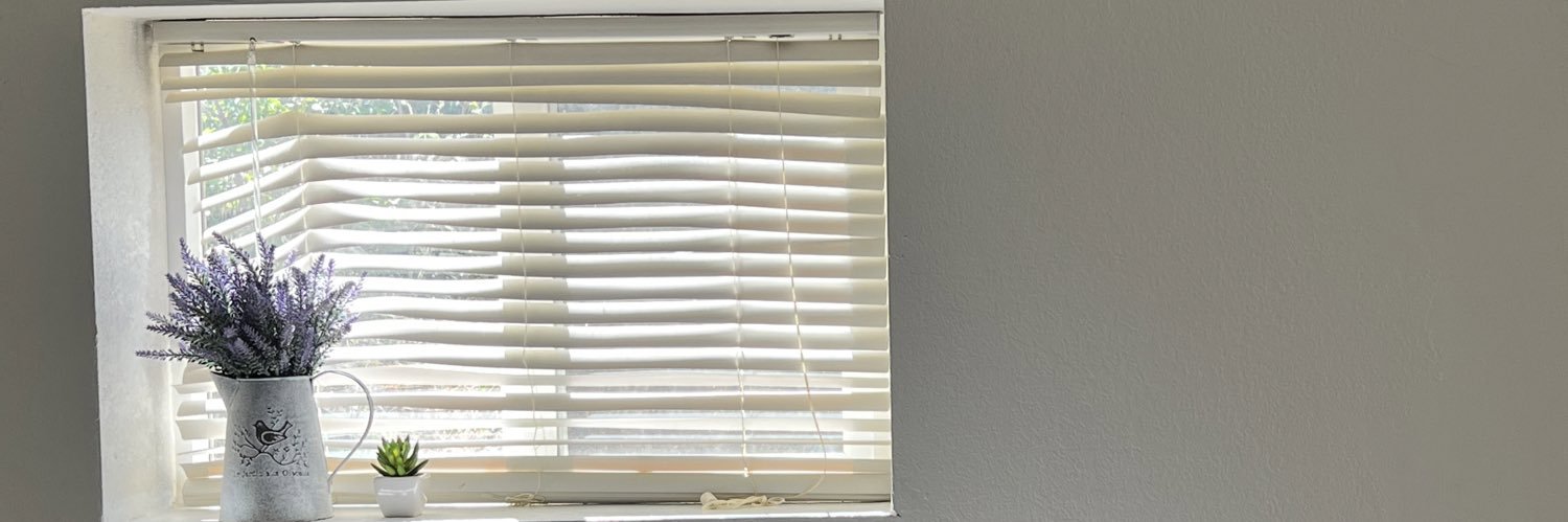 valeriaaeb's profile banner image
