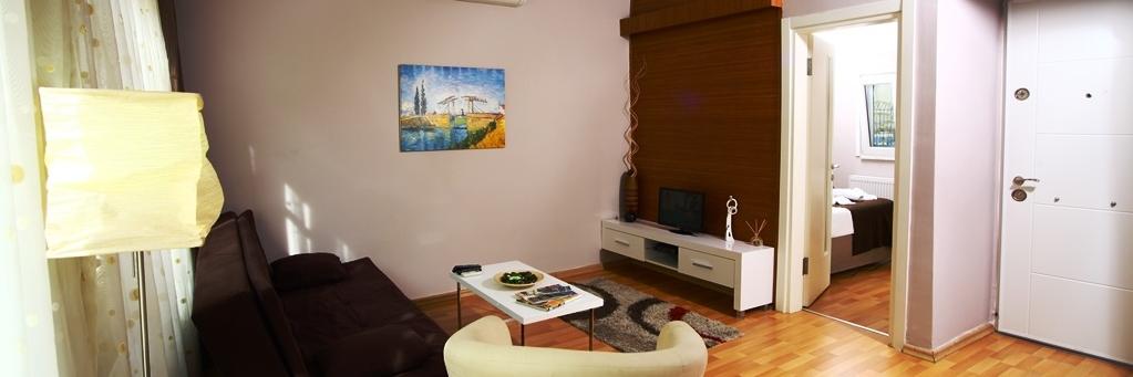 rosesuites's profile banner image