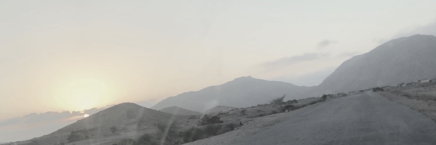 Yasmina 💡☁️ banner