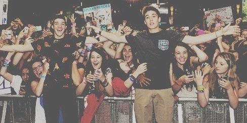 youlovezay's profile banner image