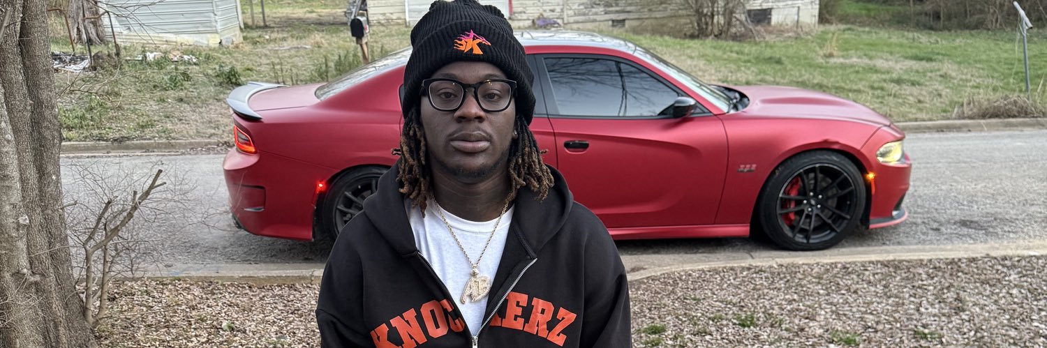 YRNbeezy's profile banner image