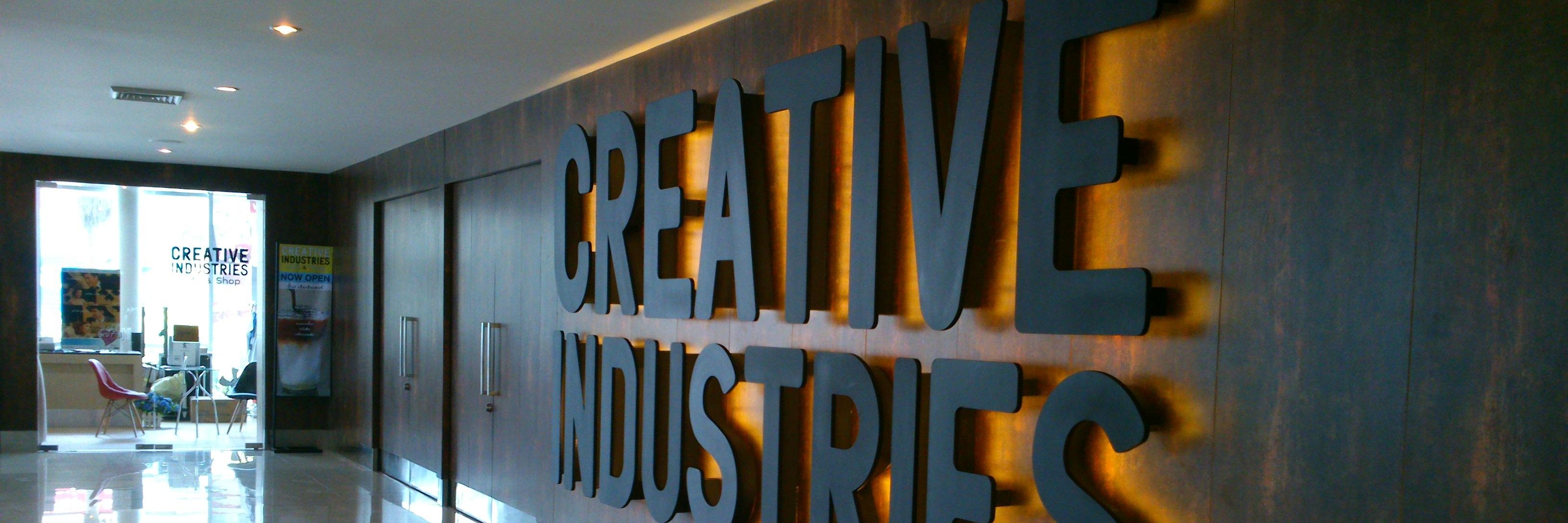 Creative_in_th's profile banner image