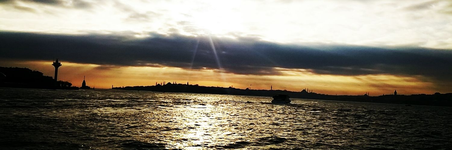 ezmcebln's profile banner image