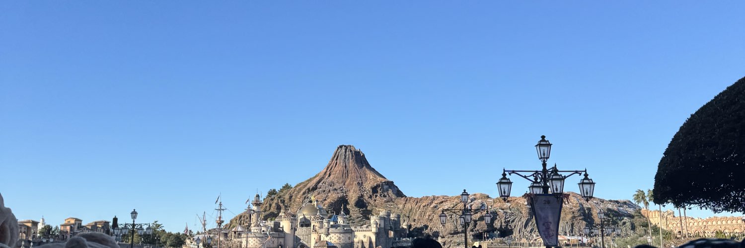 haullu's profile banner image