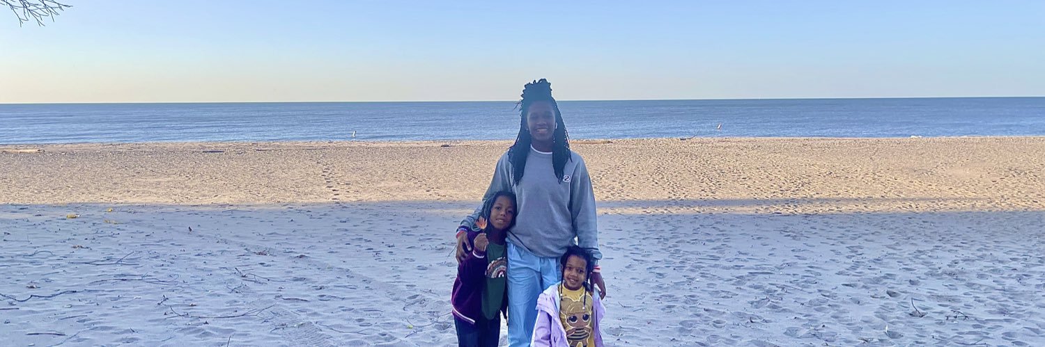 CHRISTINA🌻 banner