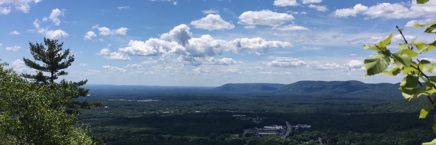 huggeswilly's profile banner image